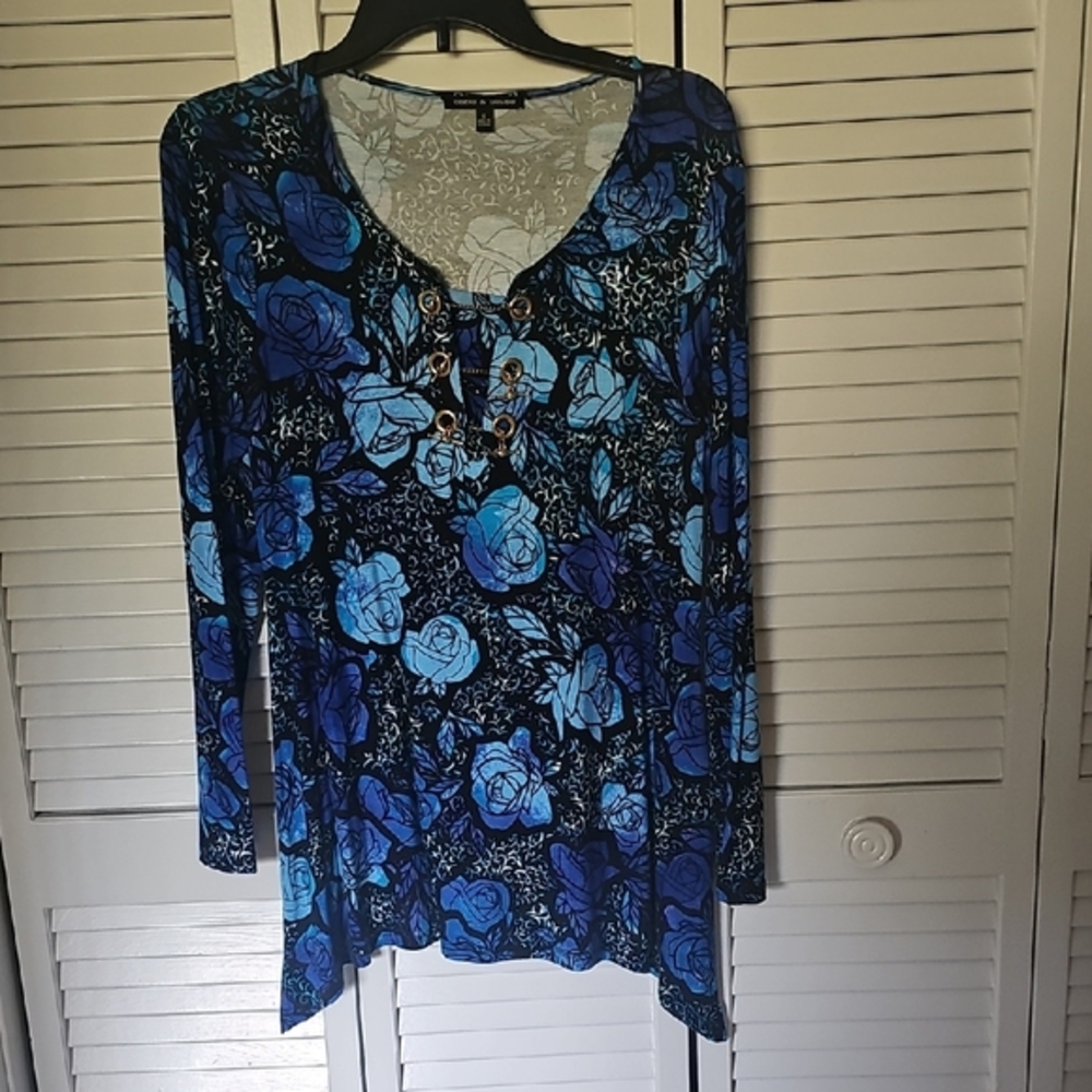 Cable and Gage Woman's Floral Blue and Black Long Sleeve Tunic Top Size Small